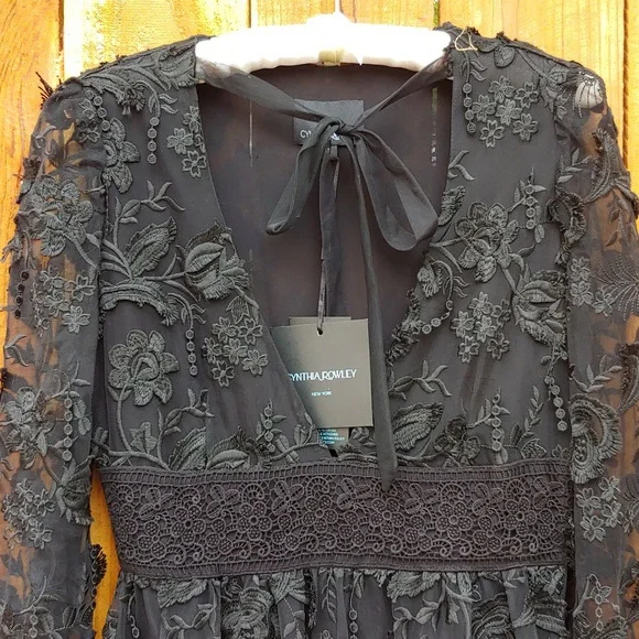 Cynthia Rowley Harlow Embroidered Lace Deep V-Neck Dress P2P 17 in. - Picture 3 of 12